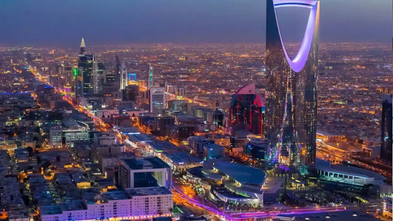 Meqa layihələr Səudiyyə büdcəsini çökdürdü - 73,8 milyard dollarlıq kəsr