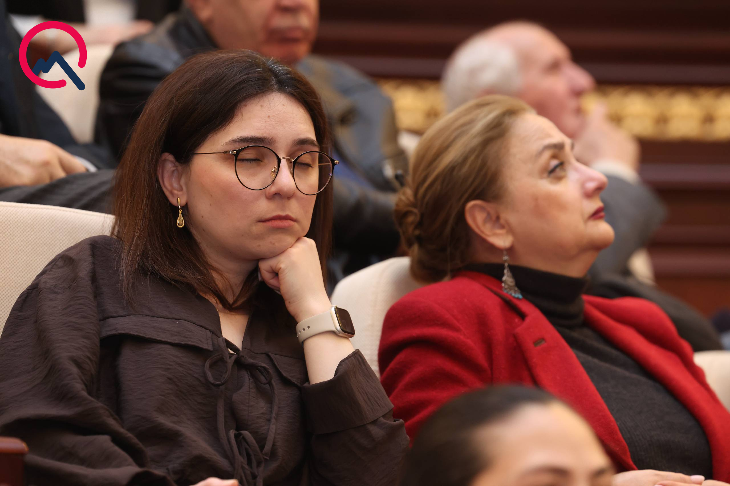 Mehdiyevi AMEA-dan çıxardacaqdılar, yatdılar - İclasdan maraqlı görüntülər (FOTO)