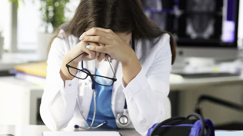 Almaniyaya axın: Azərbaycanlı həkimlər niyə ölkəni tərk edir?