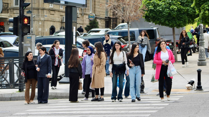 Uşaqlı qadınlara əlavə kompensasiya veriləcək - Yeni qanun