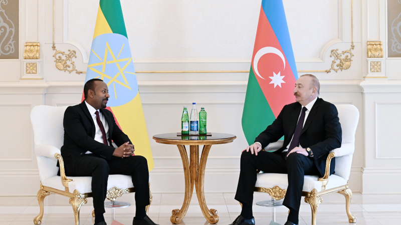 İlham Əliyevin Efiopiyanın Baş naziri ilə təkbətək görüşü oldu (YENİLƏNİB)