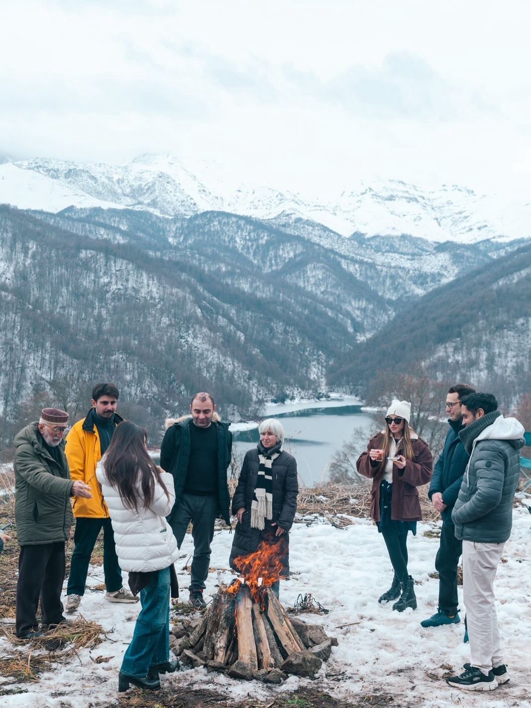 Prezidentin qızı və gəlini Göygöl Milli Parkında (FOTOLAR)