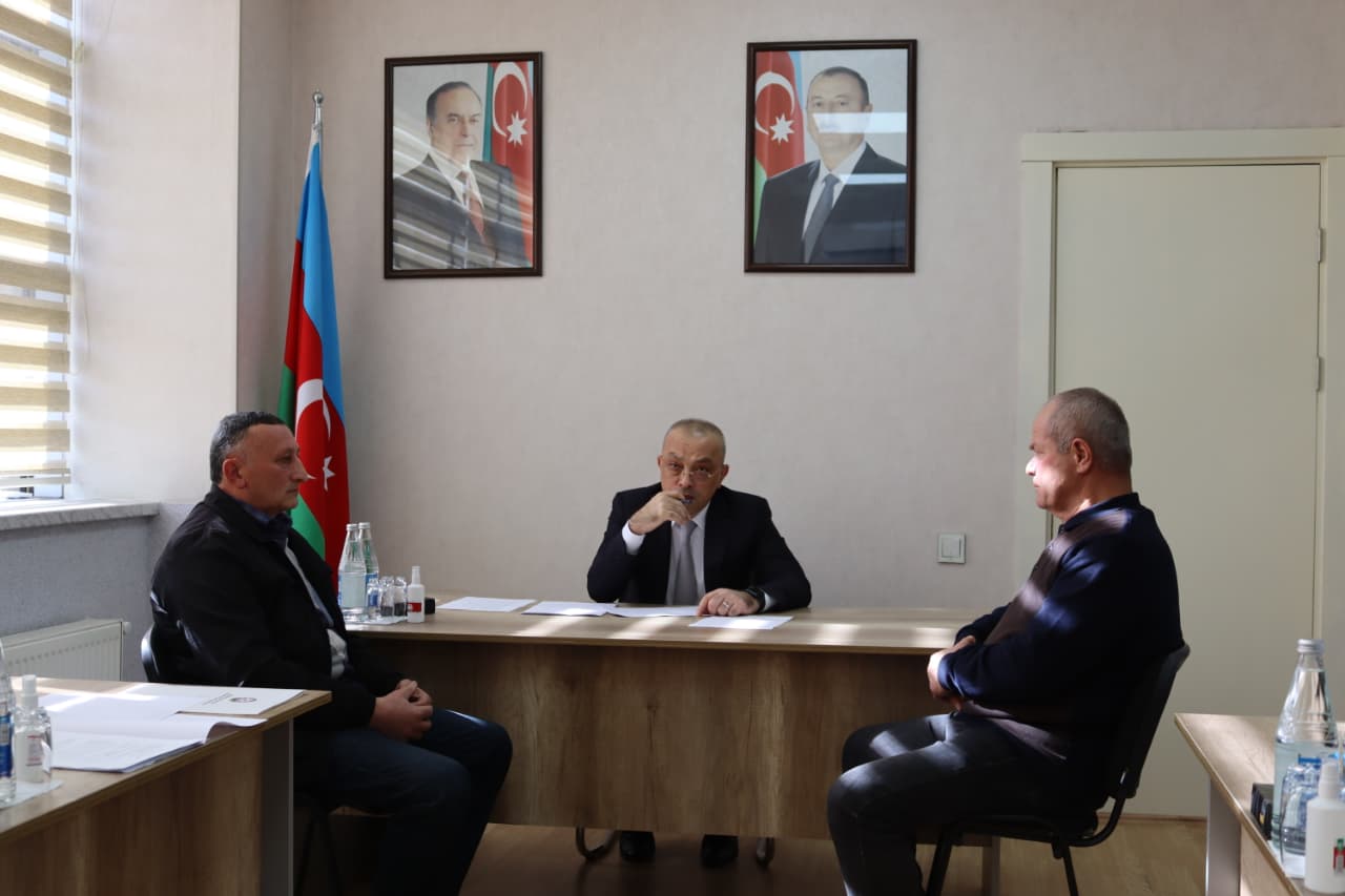 Zaur Mikayılov Qəbələdə vətəndaşlarla görüşdü (FOTO)