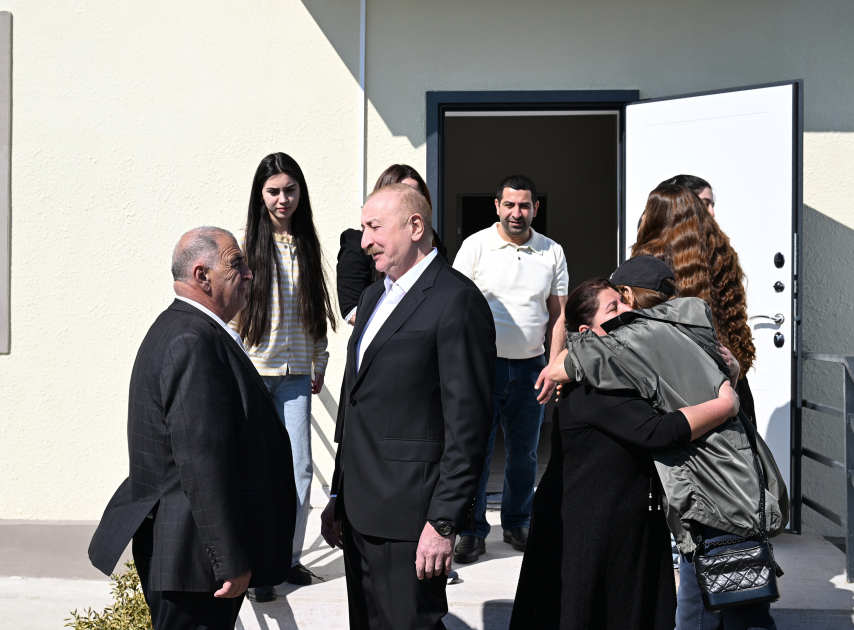 Prezident ailə üzvləri ilə Xocavənd və Xocalıya səfər edib (YENİLƏNİB)