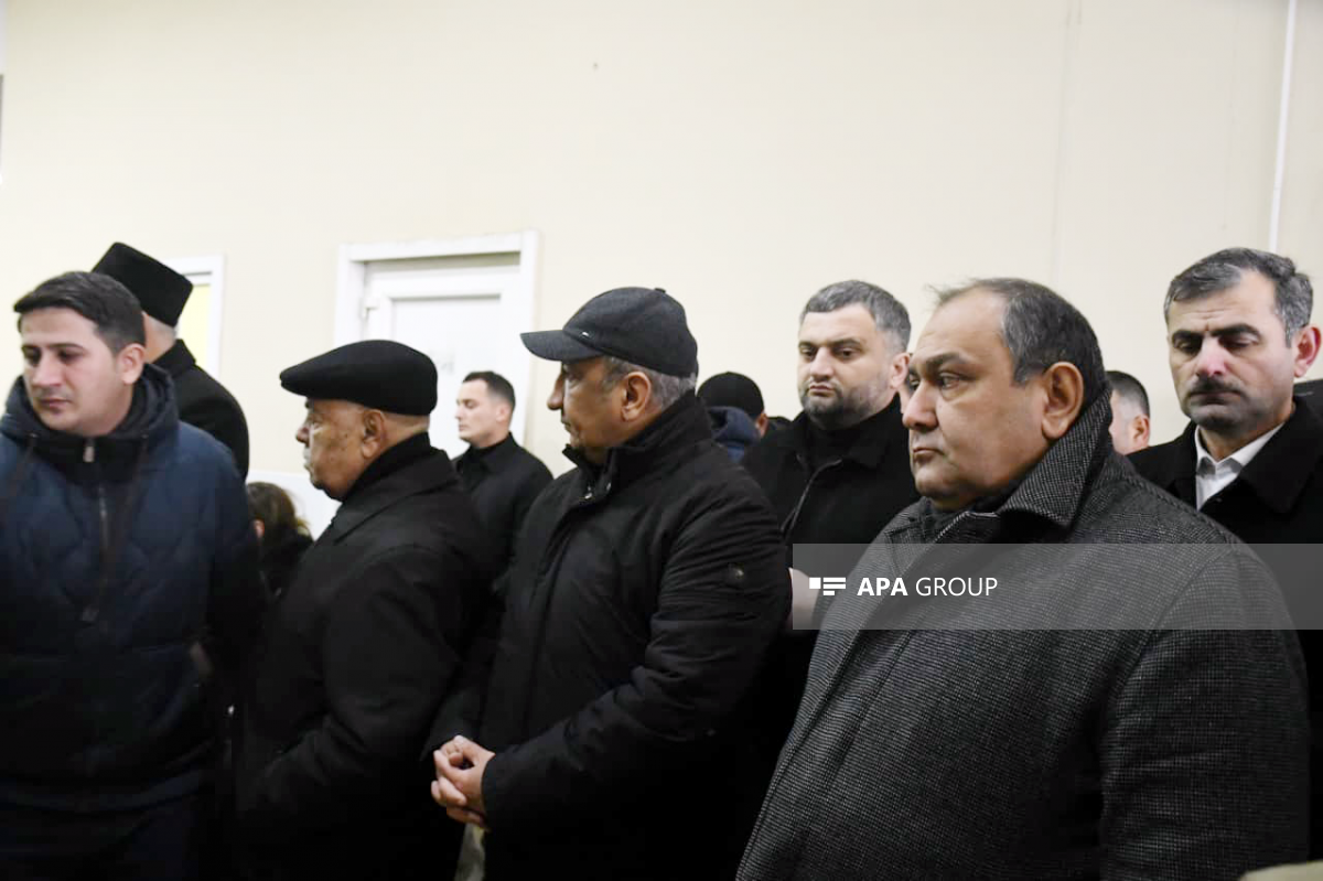 Fəzail Ağamalı dəfn edildi (FOTO)