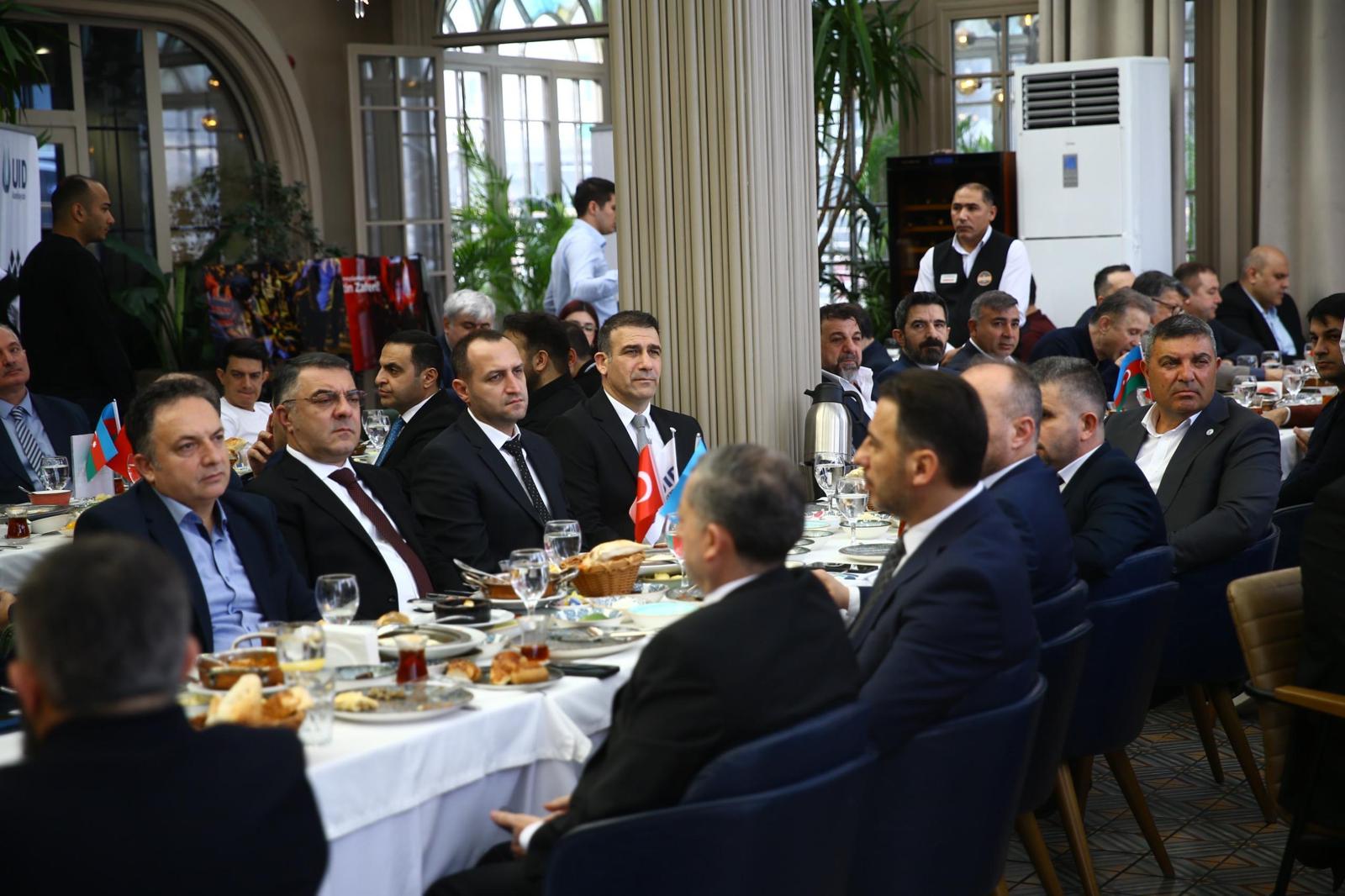 UİD Azərbaycan tərəfindən səhər yeməyi proqramı təşkil olundu (FOTO)