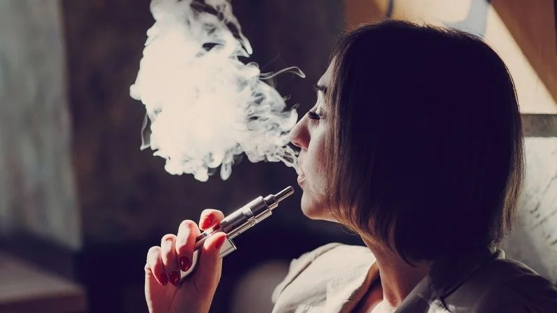 İctimai məkanlarda siqaretlə bağlı qaydalar sərtləşdirilir - Yeni cərimələr gözlənilir