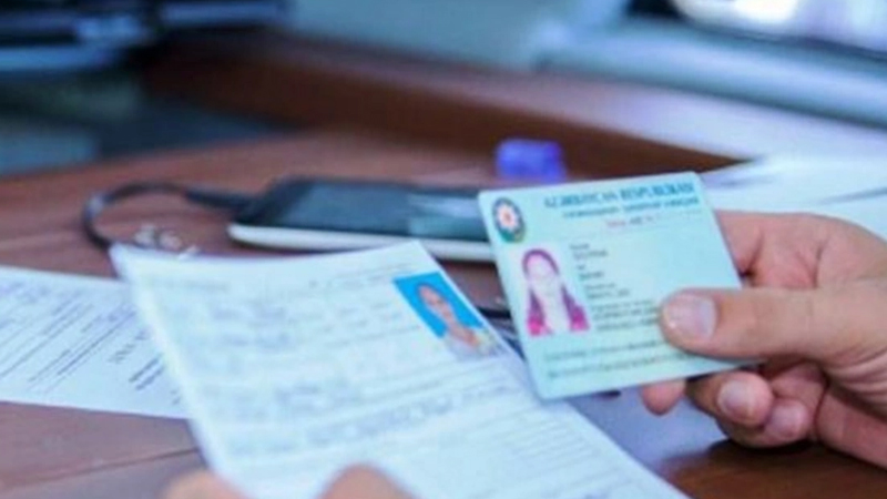 Ad, soyad, ata adını dəyişənlərin sayı açıqlandı