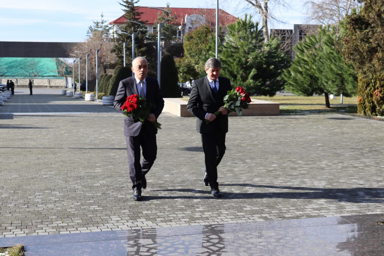 Zaur Mikayılov Qəbələdə vətəndaşlarla görüşdü (FOTO)