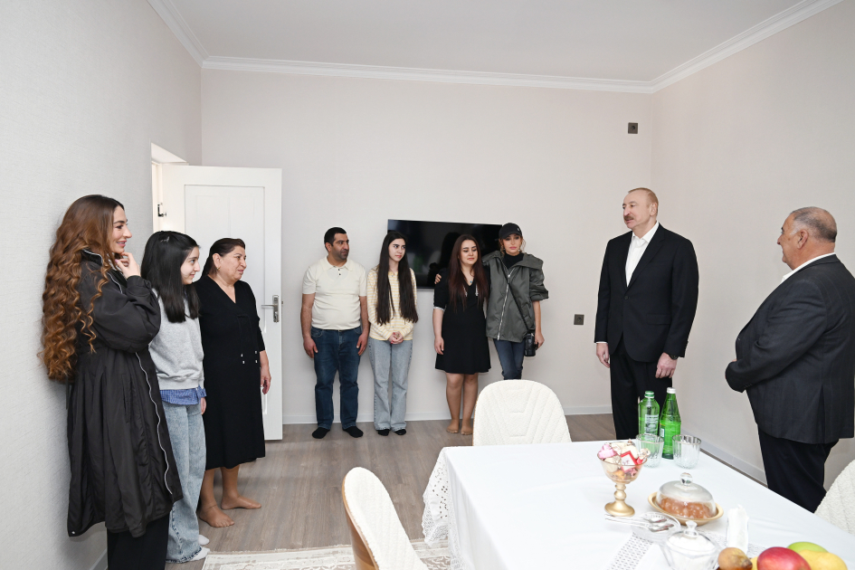 Prezident ailə üzvləri ilə Xocavənd və Xocalıya səfər edib (YENİLƏNİB)