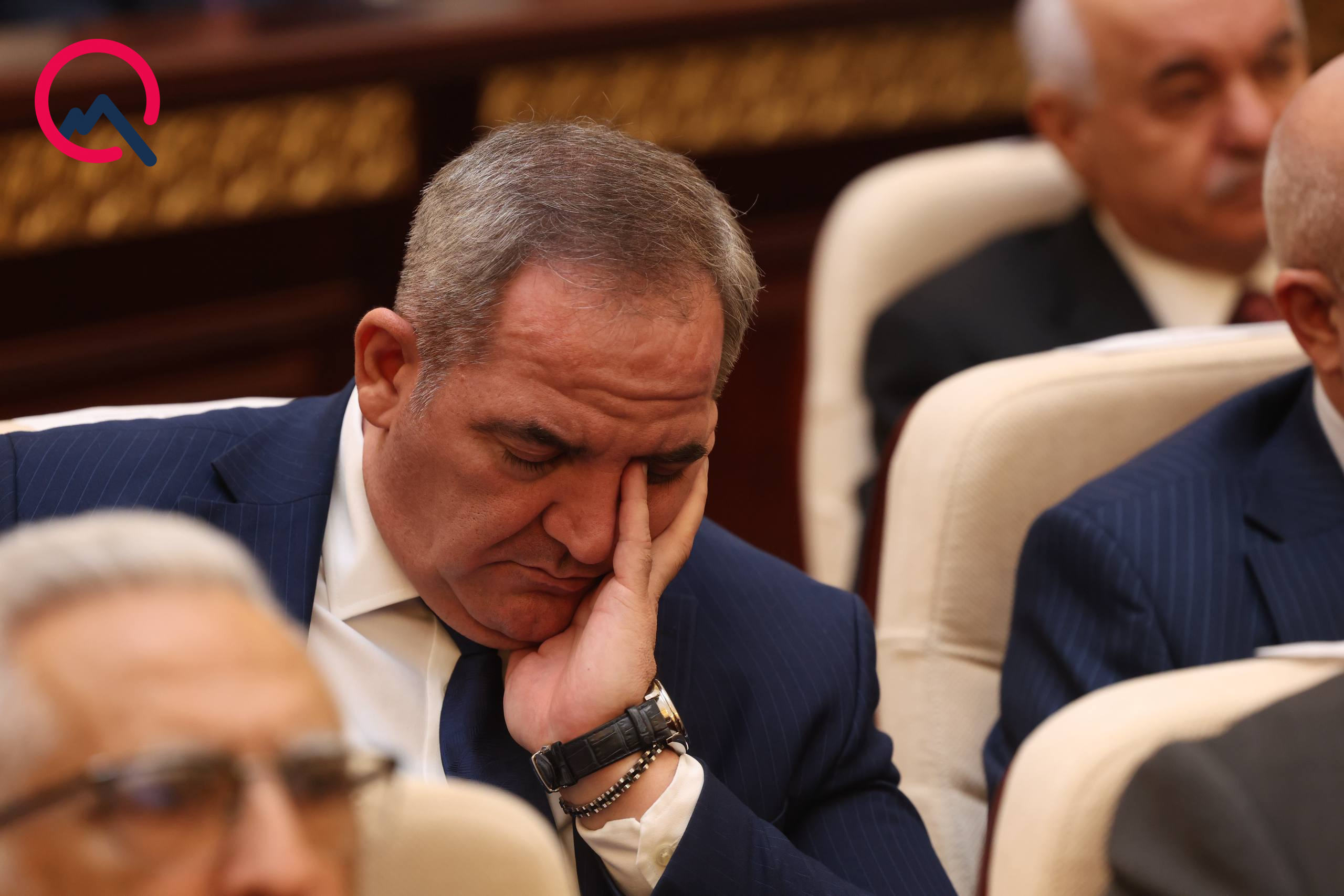 Mehdiyevi AMEA-dan çıxardacaqdılar, yatdılar - İclasdan maraqlı görüntülər (FOTO)