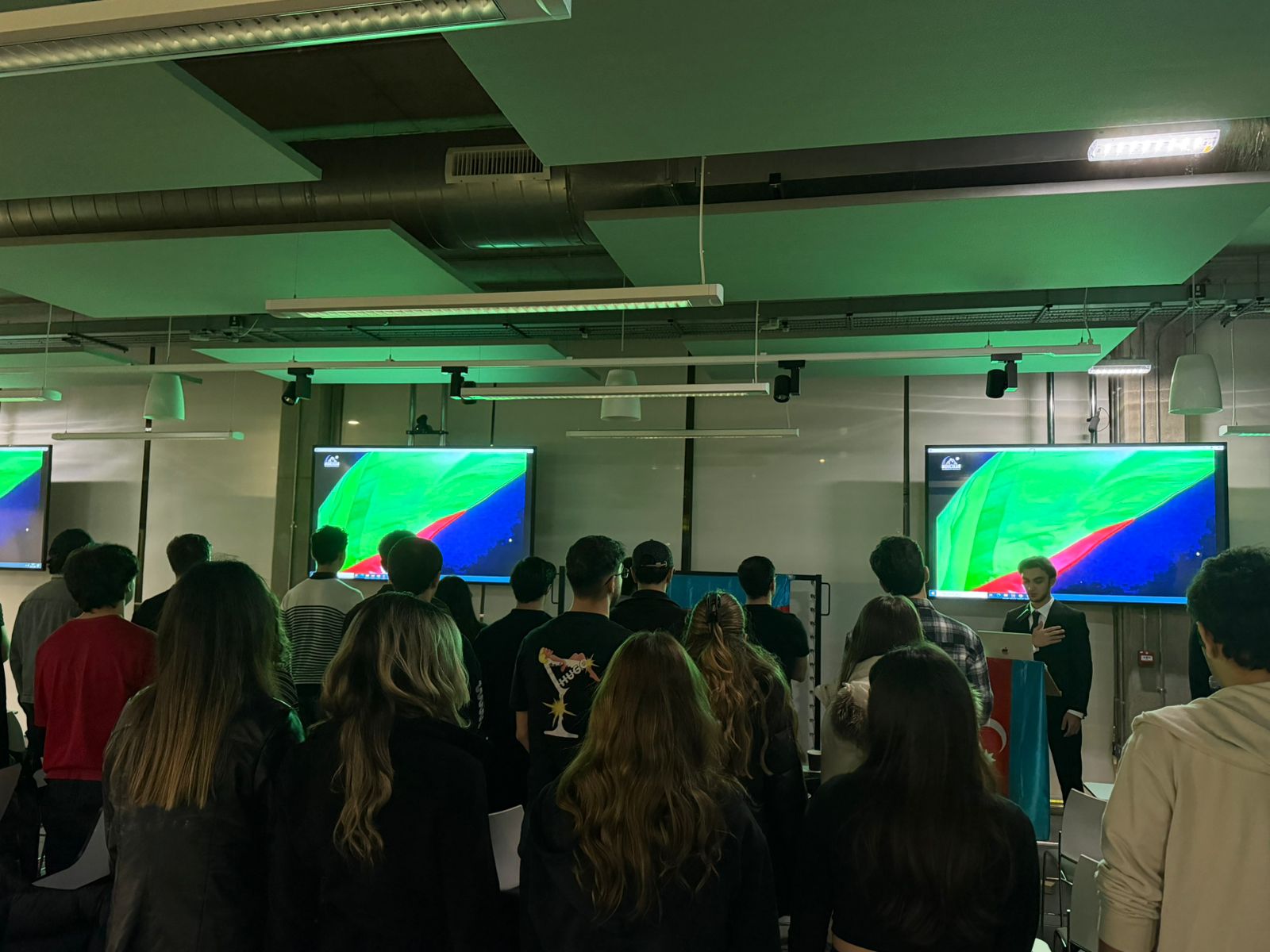 “University of Essex”də Xocalı qurbanlarının xatirəsi yad edilib (VİDEO)