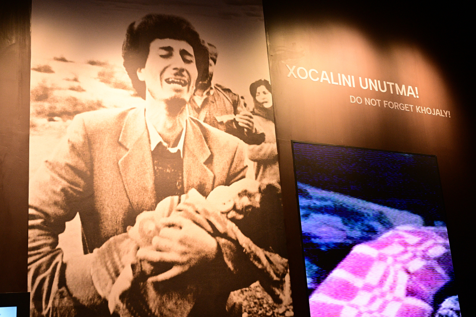 Prezident və birinci xanım Xocalı Soyqırımı Memorialının açılışında iştirak etdi (YENİLƏNİB)