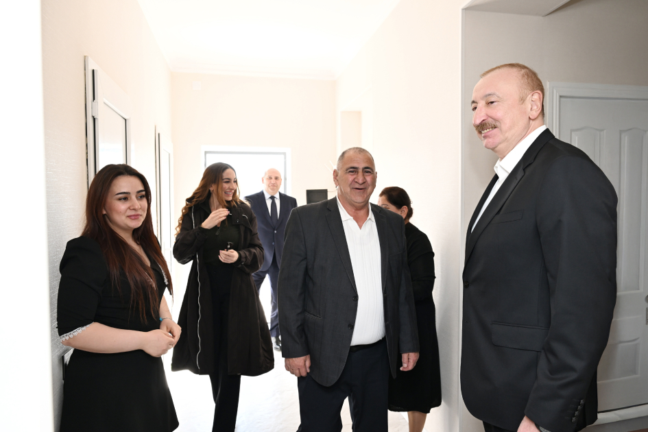 Prezident ailə üzvləri ilə Xocavənd və Xocalıya səfər edib (YENİLƏNİB)