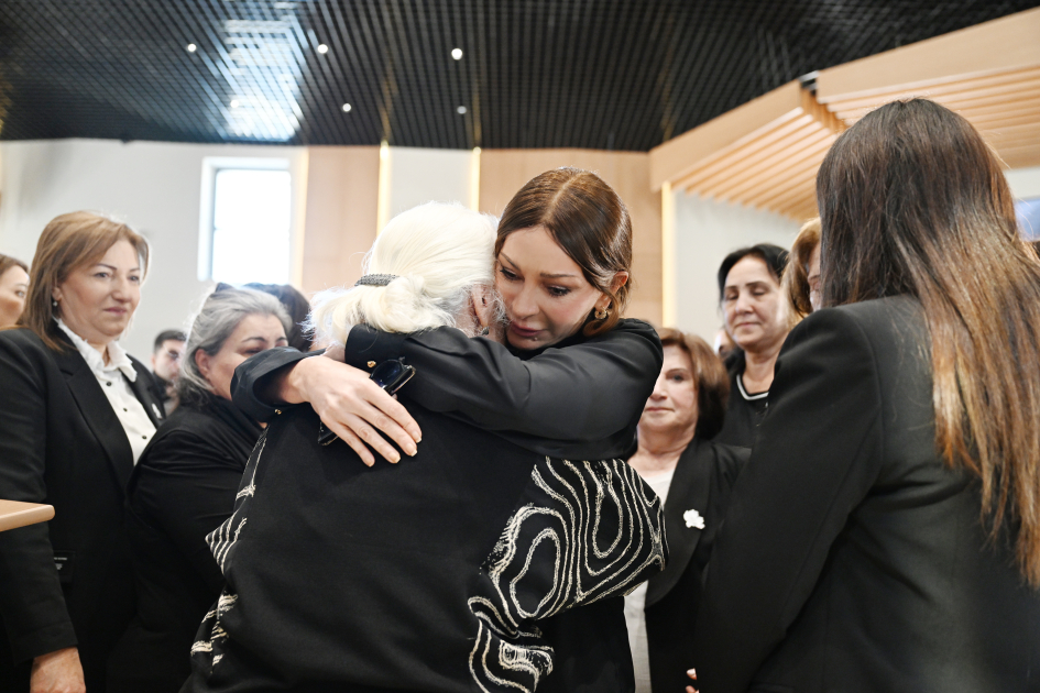 Prezident və birinci xanım Xocalı Soyqırımı Memorialının açılışında iştirak etdi (YENİLƏNİB)