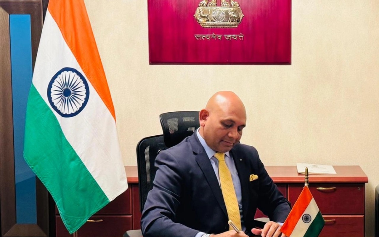 Hindistanın yeni səfiri Azərbaycana gəldi