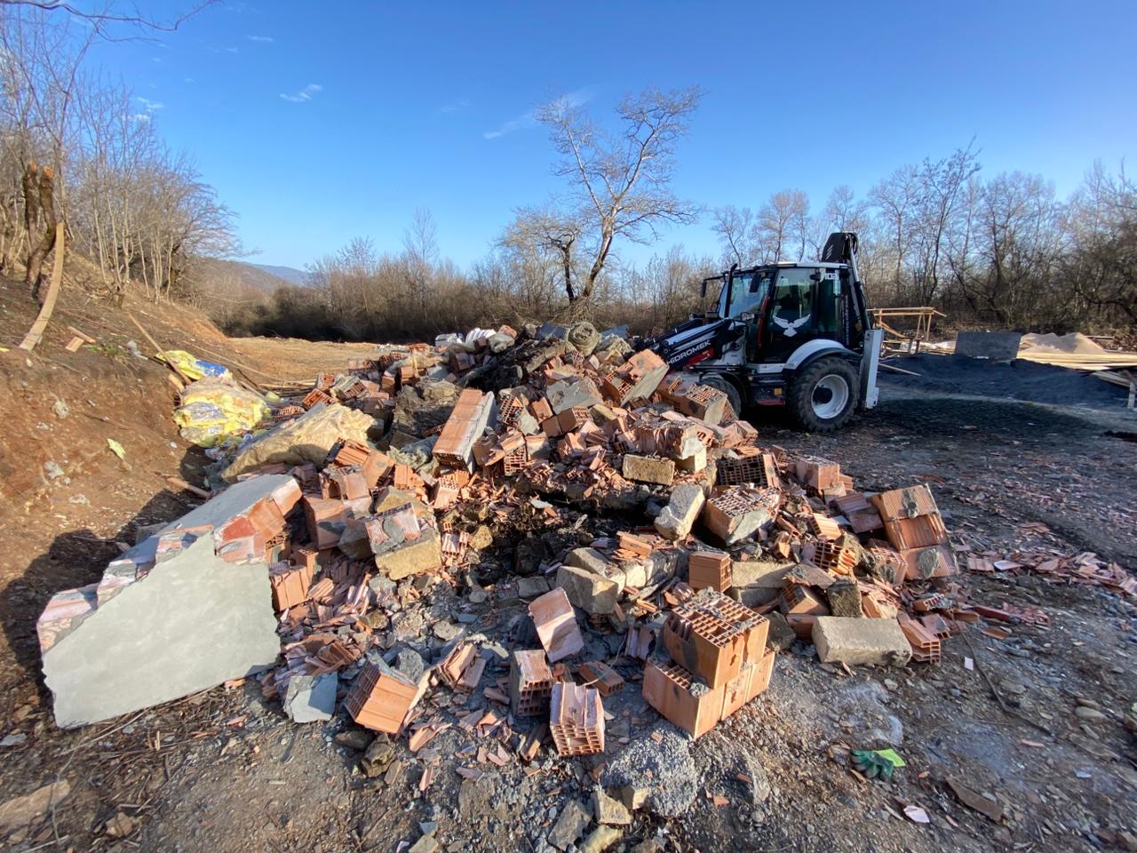 Qəbələdə meşə fondu torpağında qanunsuz tikinti aşkarlandı, tədbir görüldü (FOTO)