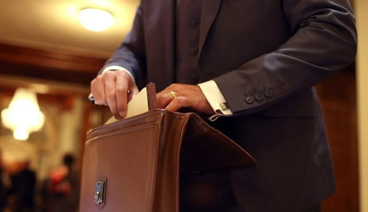 Daha bir icra hakimiyyətində ixtisar - 36 əməkdaş çıxarıldı