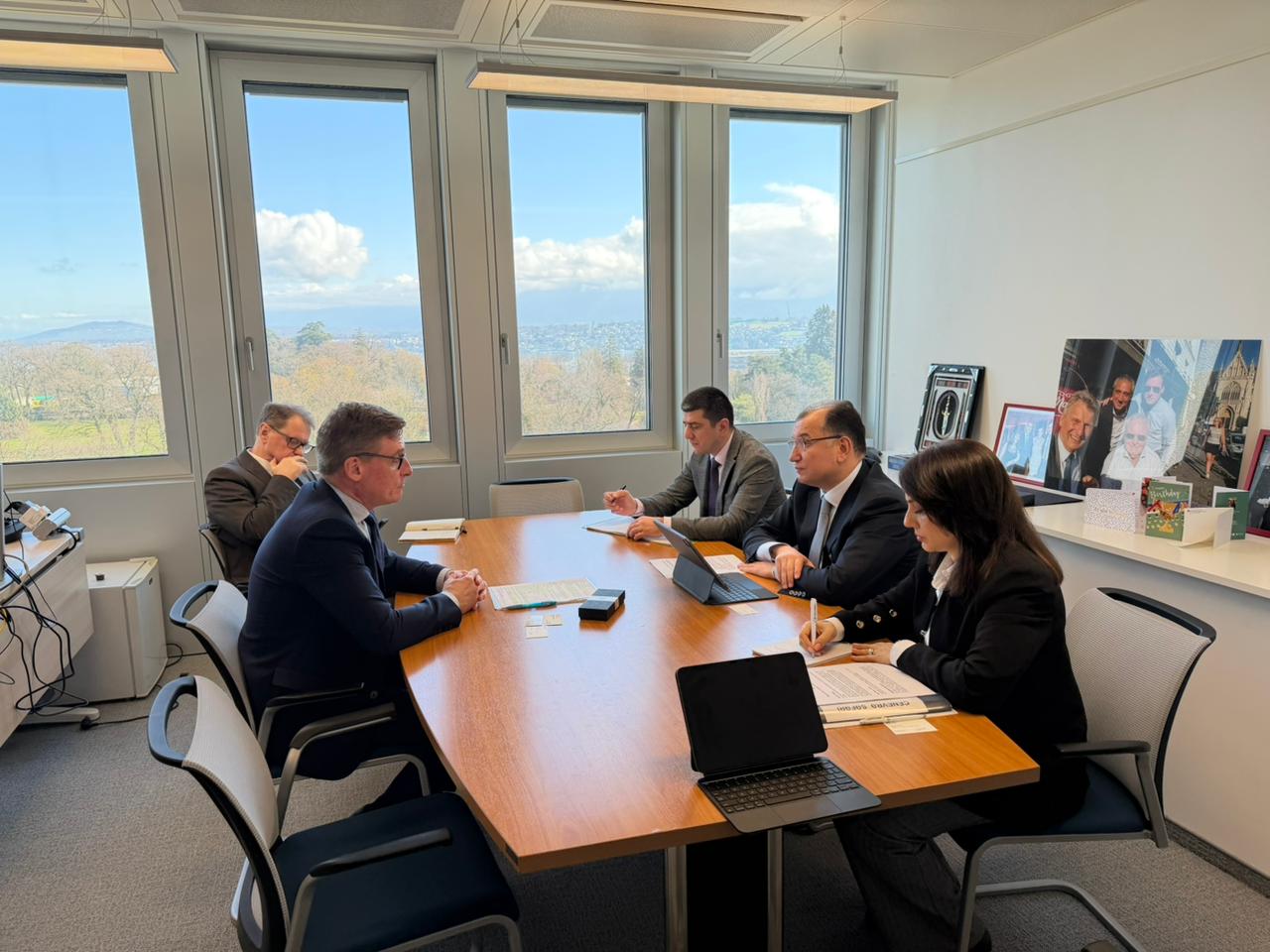 AHİK nümayəndə heyəti Cenevrədə BƏT rəsmiləri ilə görüşlər keçirdi (FOTO)