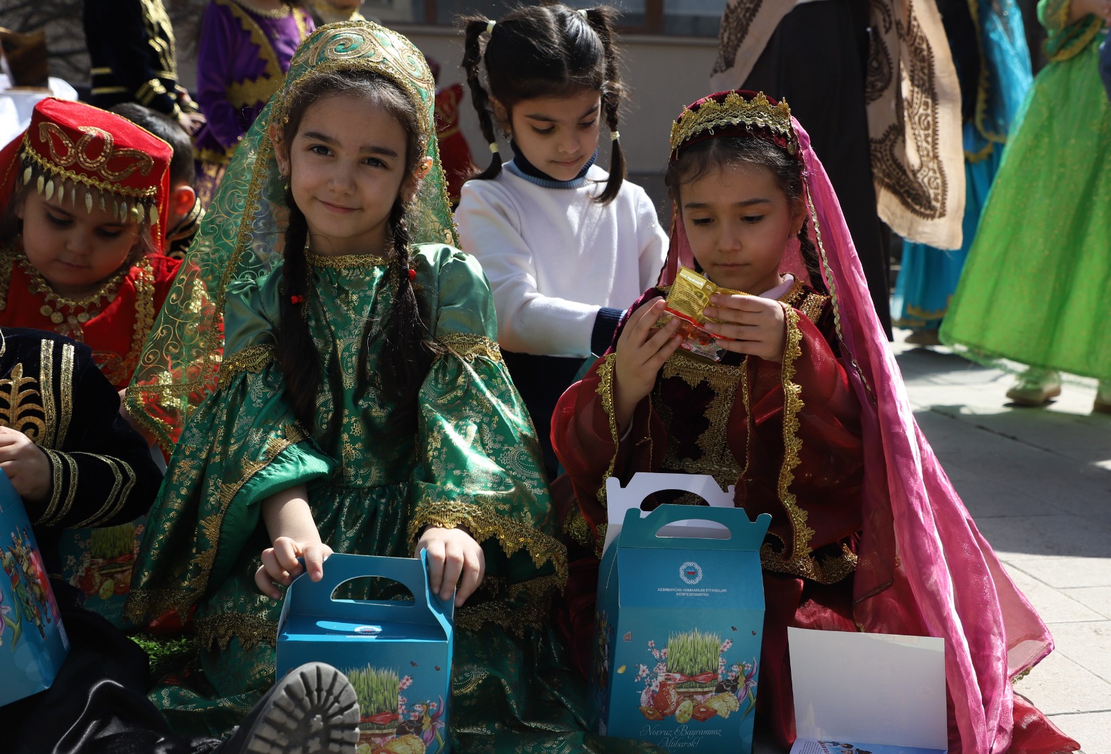 AHİK uşaqlar üçün bayram tədbirləri təşkil edir (FOTO)