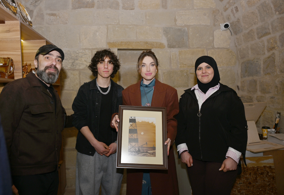 Prezidentin gəlini Buxara karvansarasının açılışında (FOTOLAR)