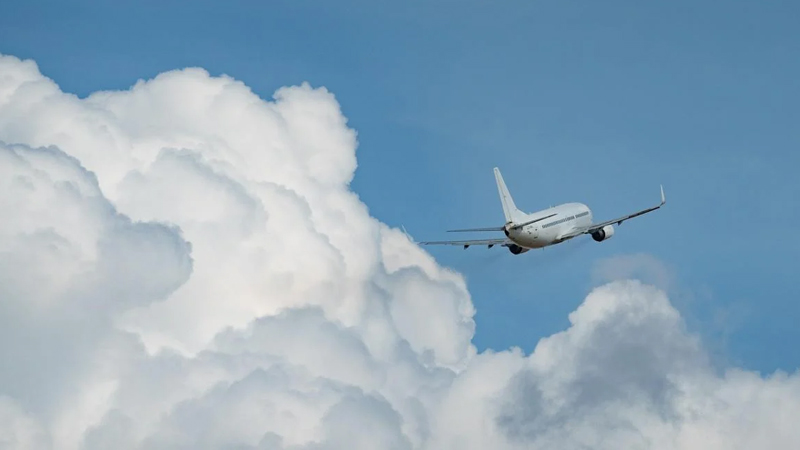 Səmada təhlükə artır: Aviaşirkətlər Azərbaycan və Mərkəzi Asiyaya yönəlir