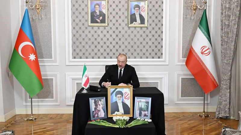 İlham Əliyev İranın ölkəmizdəki səfirliyində oldu, başsağlığı verdi