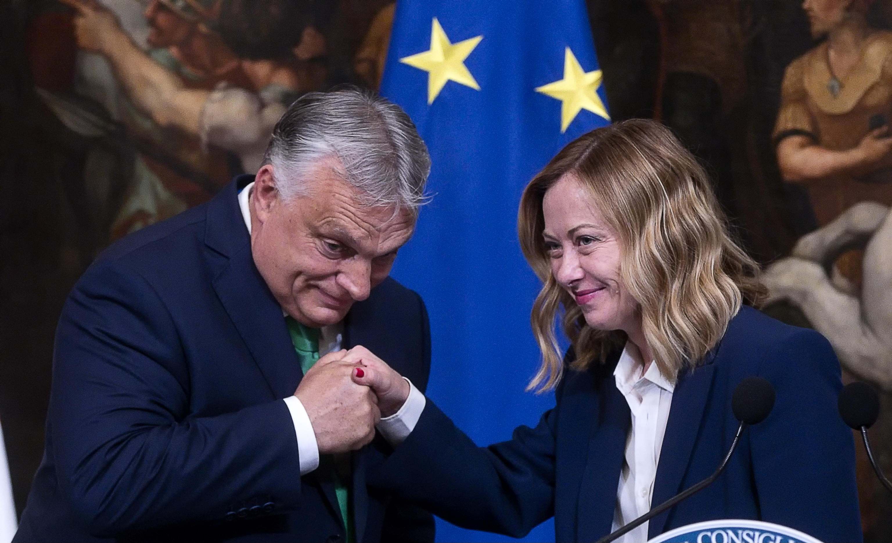 Meloni Ukrayna ilə münaqişədə Orbanın tərəfini tutdu - 