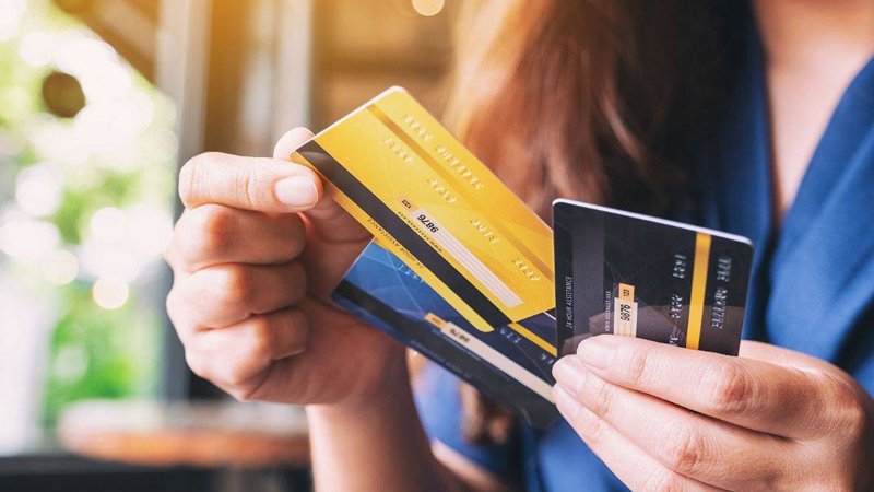 Azərbaycanda kredit kartlarının azalmasının səbəbi nədir? (VİDEO)