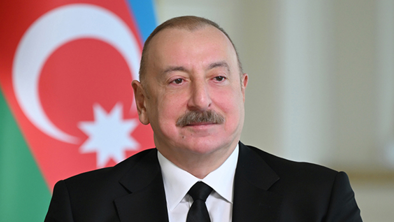 Prezident həmkarını təbrik etdi