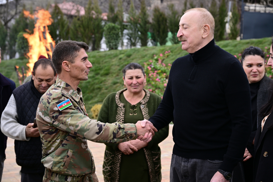 Prezident və birinci xanım Xocavəndin Xanoba kəndində olub (FOTO)