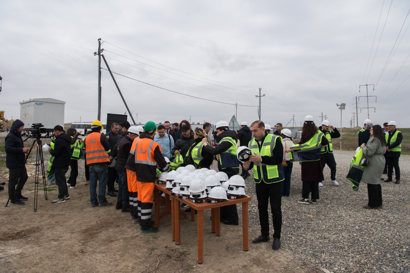 Tullantı sutəmizləyici qurğunun və kollektorun tikinti ərazisinə mediatur təşkil olundu (FOTO/VİDEO)