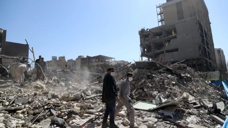 ABŞ–İsrail hücumlarına İranın cavabı: Təl-Əviv raketlər altında, Tehran dağıntı içində