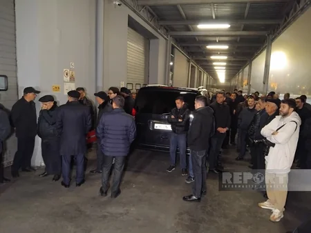 Xalq artisti Rasim Balayevin cənazəsi Bakıya gətirildi ( FOTO)