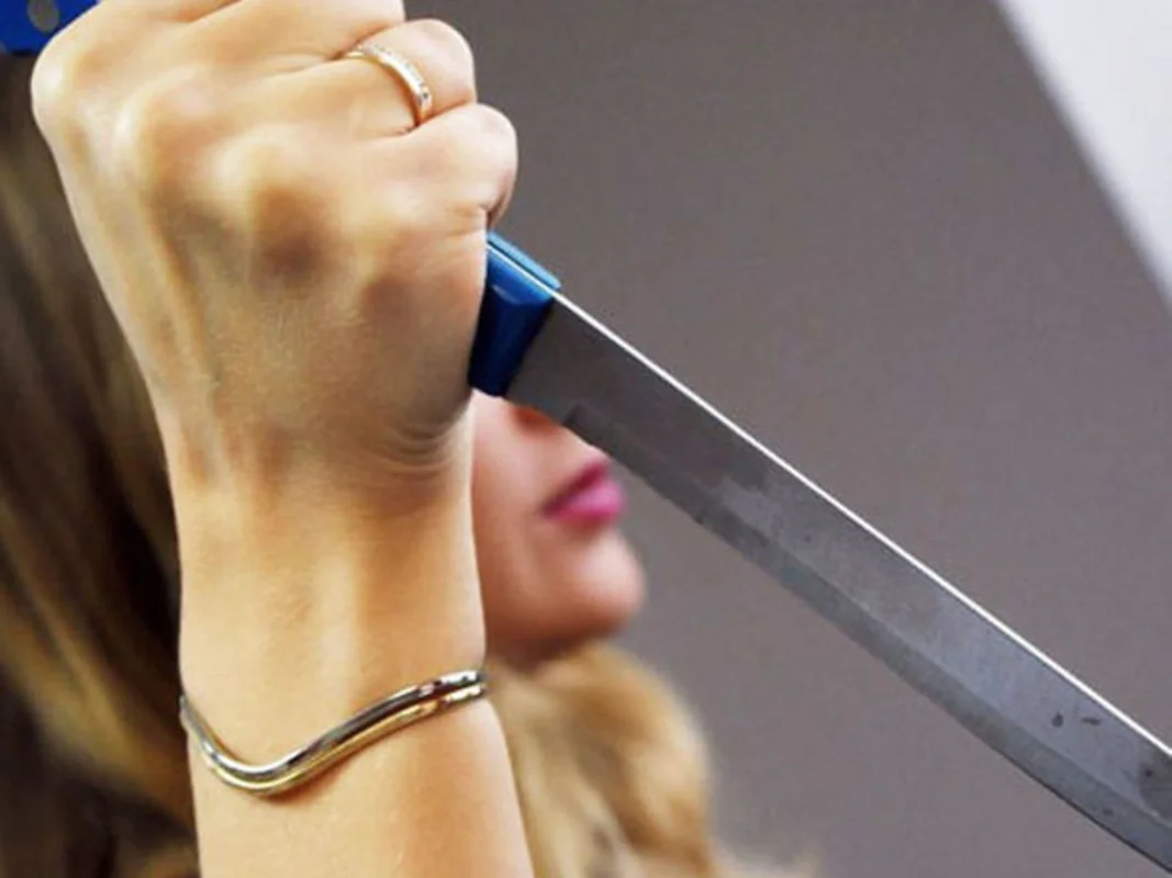 Üç uşaq anası sosial şəbəkədə kişi ilə tanış oldu, ərini amansızlıqla öldürdü