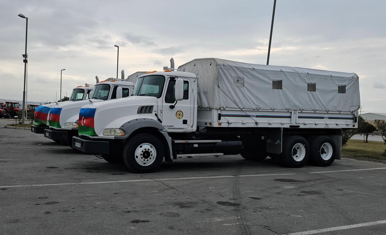 Prezidentin tapşırığı ilə İrana humanitar yardım yola salındı (FOTO)