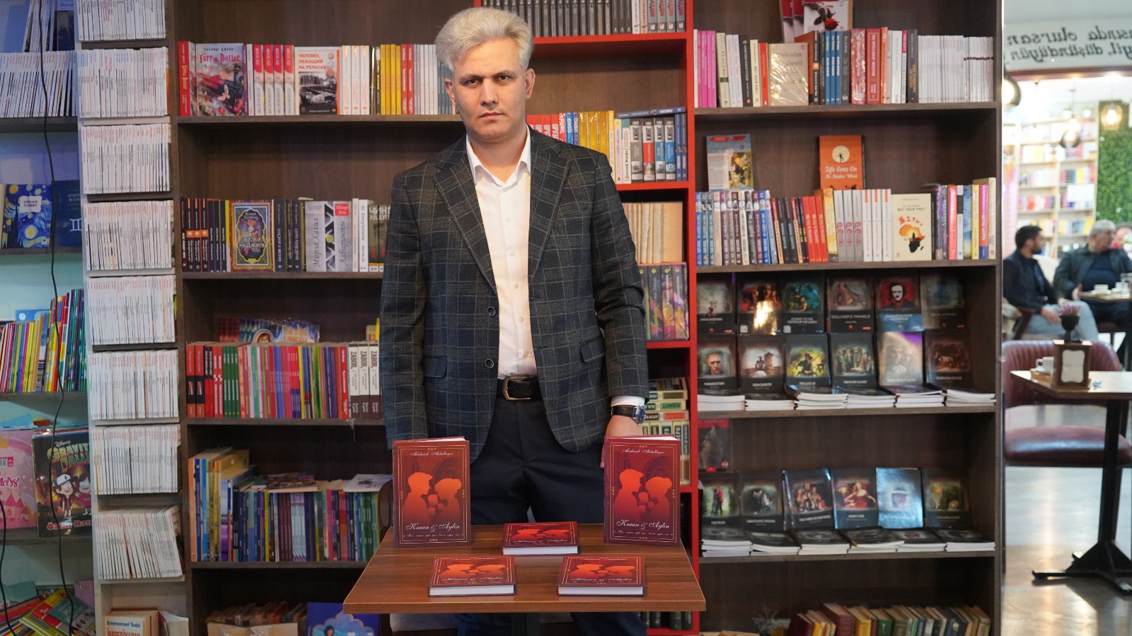 Mirhicab Abdullayev yeni kitabını təqdim etdi (FOTO)