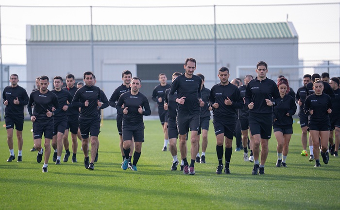 Qaçan da hakimlərdən şikayət edir, qovan da...