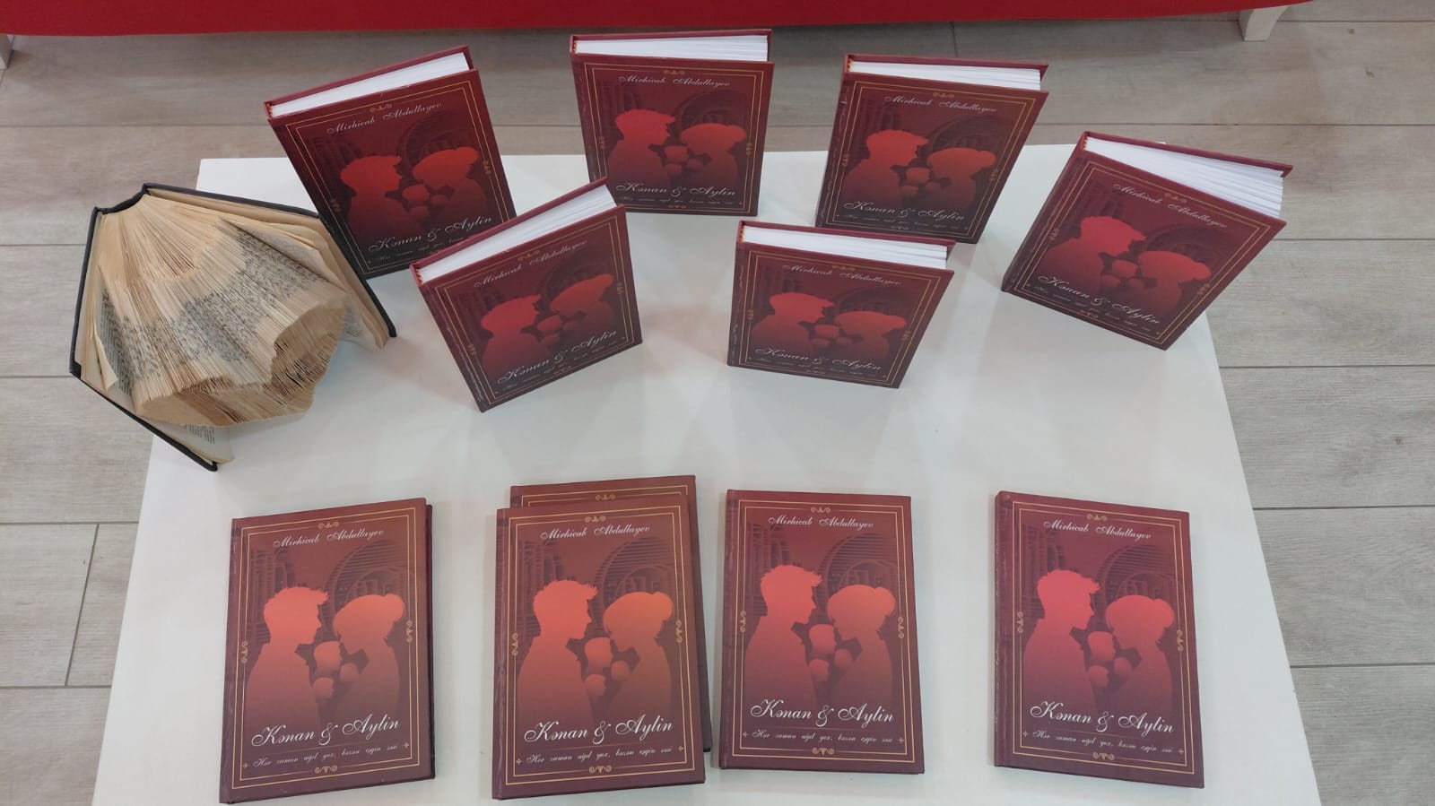 Mirhicab Abdullayev yeni kitabını təqdim etdi (FOTO)