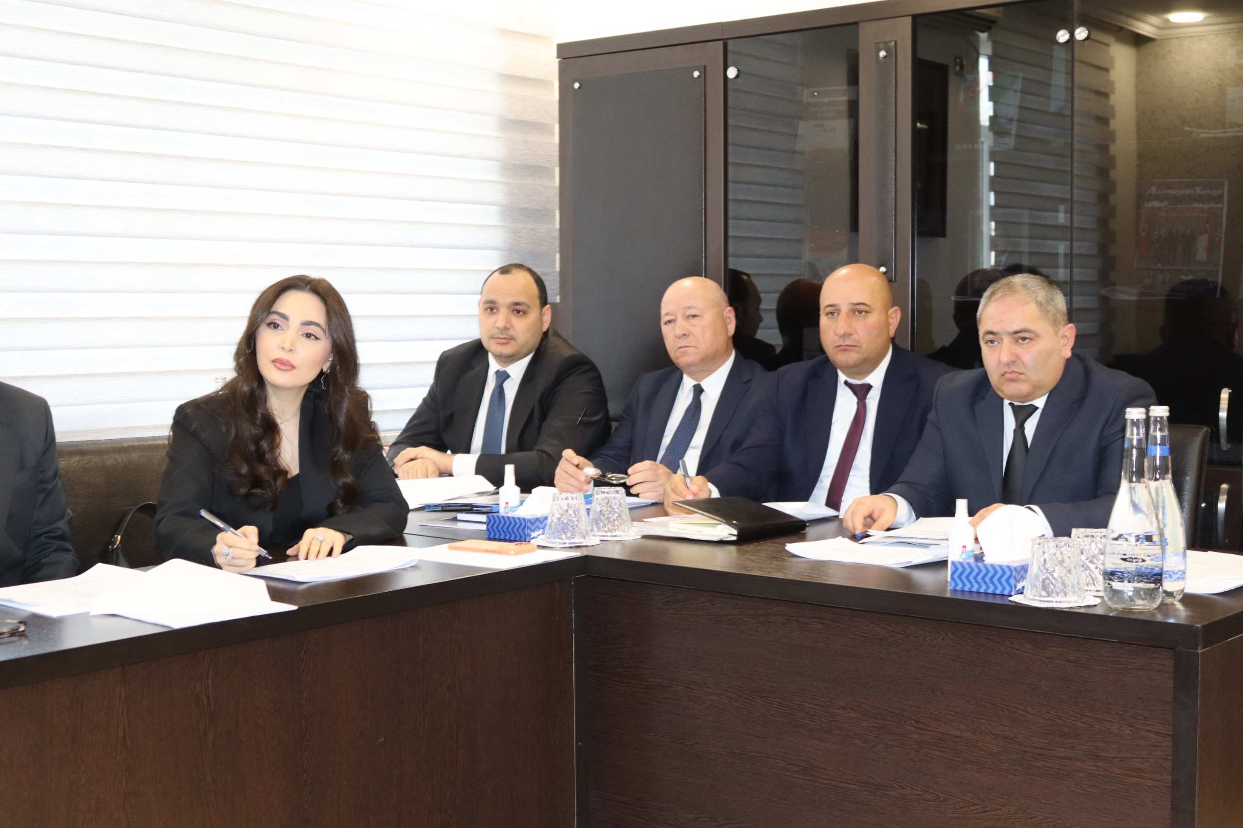 Zaur Mikayılov Abşeronda vətəndaşlarla görüşdü (FOTO)