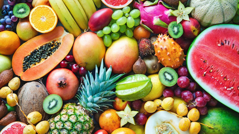 Həkimlər gündəlik istehlak ediləndə təzyiqi azaldan iki meyvəni açıqladı