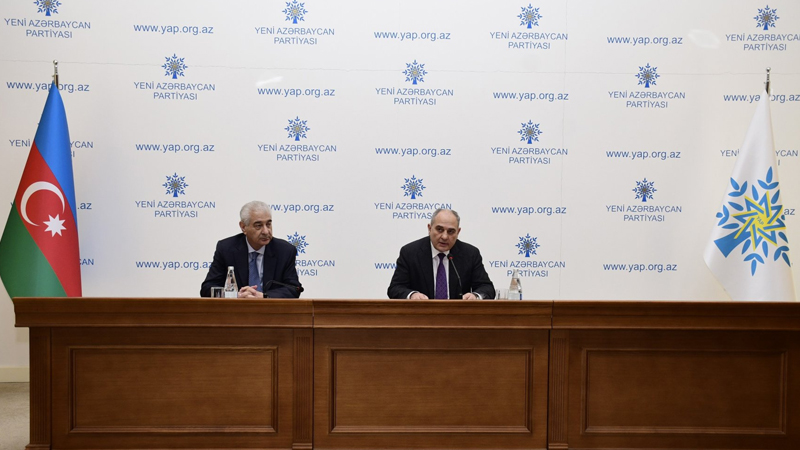 YAP-ın İdarə Heyətinin iclası keçirildi (FOTO)