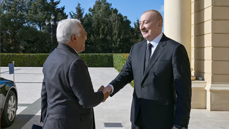 İlham Əliyev Antonio Koşta ilə mətbuata bəyanatlarla çıxış etdi (YENİLƏNİB)