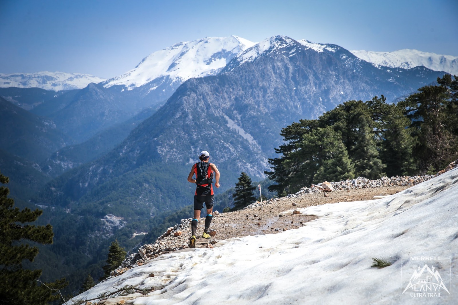 Dünyanın aparıcı atletləri Türkiyənin möhtəşəm təbiət mənzərələrində yarışacaq (FOTO)