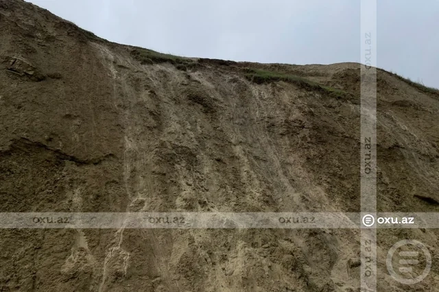 Qobuda sürüşmə baş verdi (FOTO)