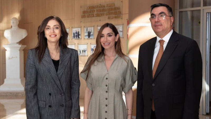 Arzu Əliyeva Bakı Ali Neft Məktəbində (FOTO)