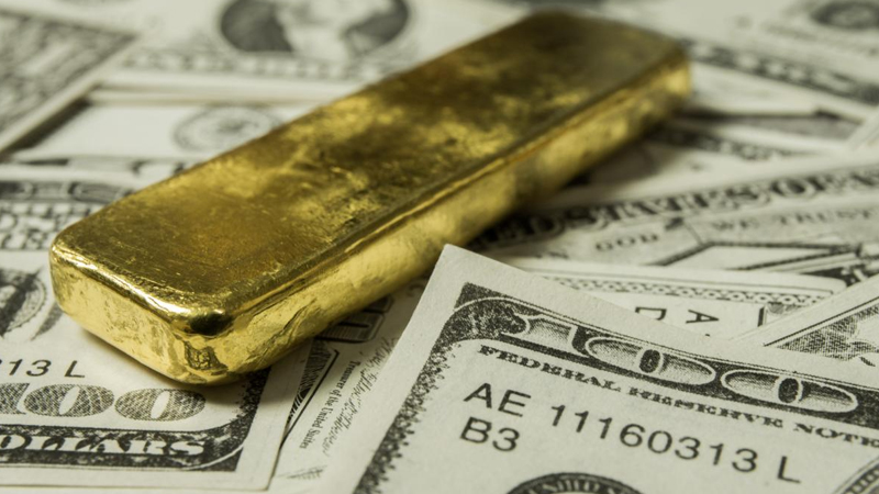 Enerji şoku qlobal maliyyəni təhdid edir: İnvestorlar dollara və qızıla yönəlir