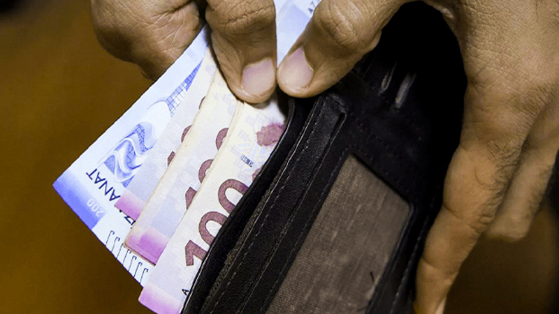 Mərkəzi Bank bu şirkəti 31 min dollar cərimələdi - 600 mindən çox vergi borcu da var