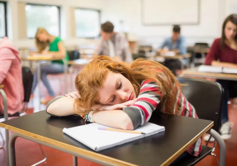 Universitetlərdə dərs müddəti azaldılmalıdır?