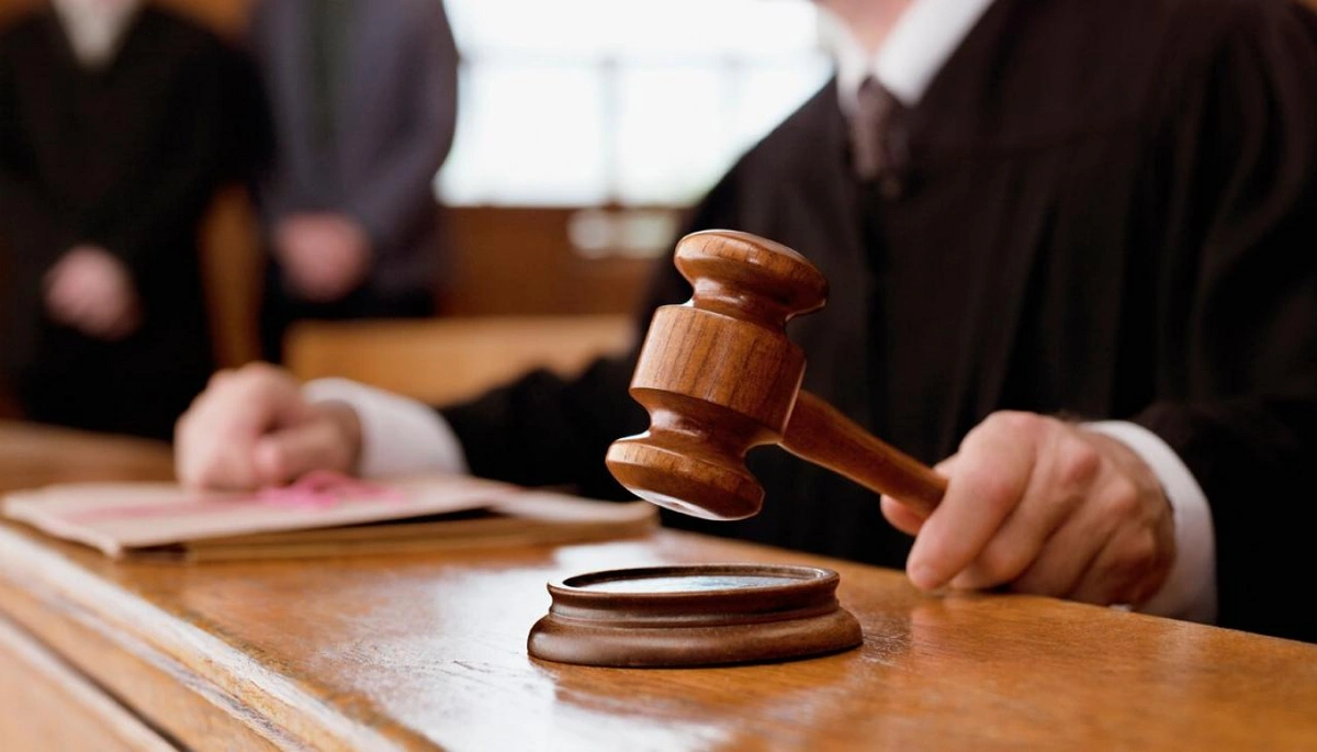 Azərbaycanda səfirliyə qarşı terror hücumu hazırlamaqda təqsirləndirilən şəxslərin məhkəməsi başlayıb